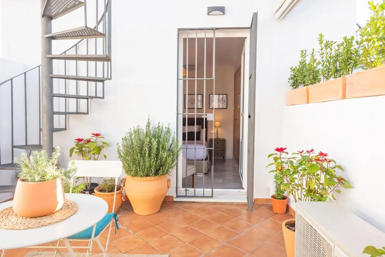 Alohamundi Velarde Apartment Seville