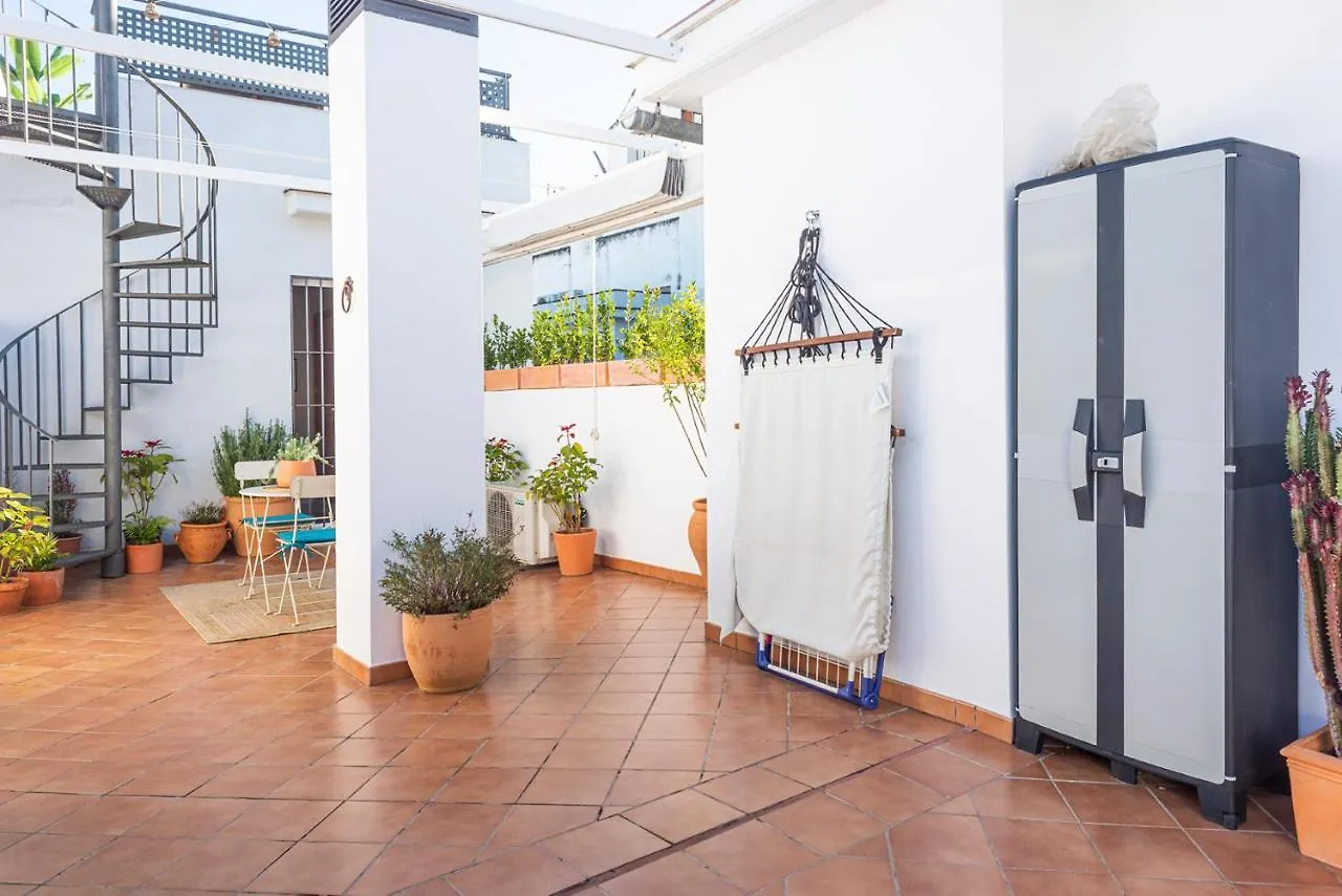 Alohamundi Velarde Apartment Seville
